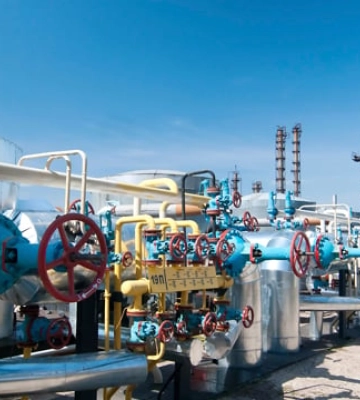 На тлі теплої погоди ціни на газ у Європі продовжують знижуватися — Bloomberg