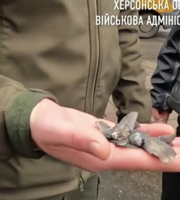 Оккупанты снова атаковали Херсон: много разрушений (видео)