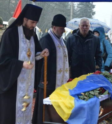 У Кропивницькому попрощалися із загиблим на війні Героєм Віктором Шарим (ФОТО)