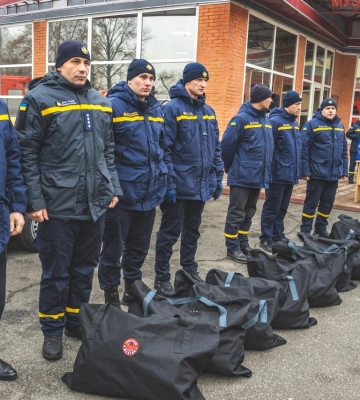 Столичні рятувальники отримали від благодійників спорядження для водолазів Столичні рятувальники отримали від благодійників спорядження для водолазів