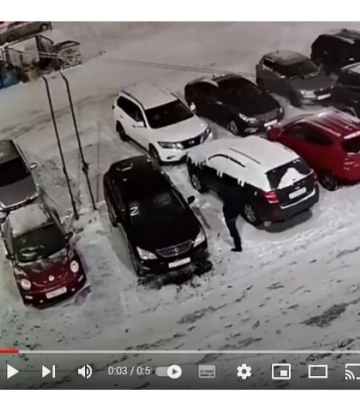 «За Бучу». В окупованому Донецьку підпалили автомобіль одного з гауляйтерів