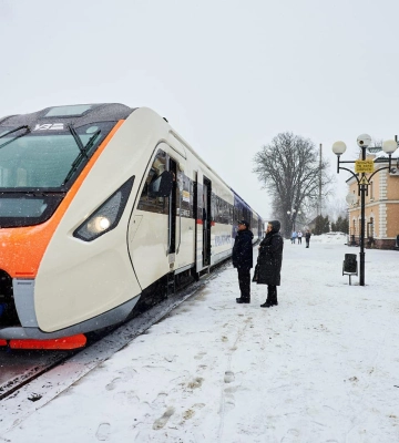 «Укрзалізниця» відновлює експрес зі Львова до Ясіня