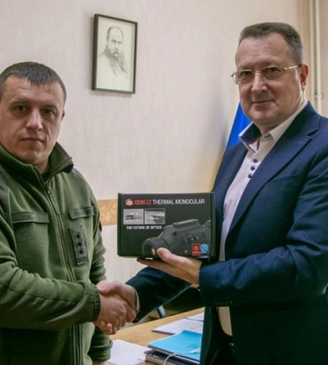 Працівники Міграційної служби Вінниччини забезпечили нацгвардійців тепловізором