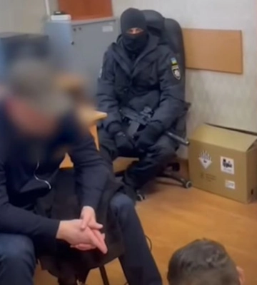 У Києві затримали небезпечних «злодіїв в законі» «Умку» та «Лашу Свана», відео