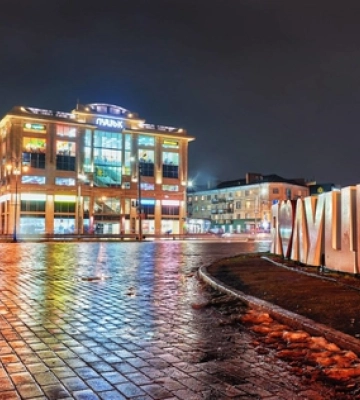 У Луцьку київська фірма облаштовує локацію відпочинку (ФОТО)