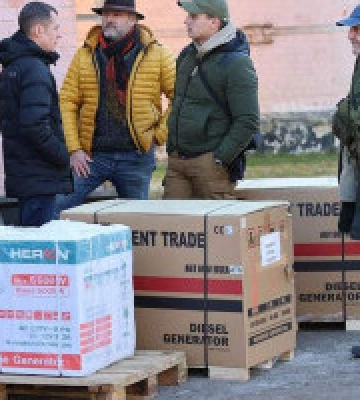 Благодійники з Угорщини передали генератори в Ірпінь