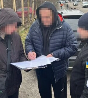 Затримано зрадника, який допоміг рашистам перейменувати вулиці на тимчасово окупованій Луганщині, - СБУ. ФОТО