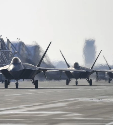 У Південній Кореї підняли у небо винищувачі через зграю птахів, бо прийняли їх за дрони КНДР