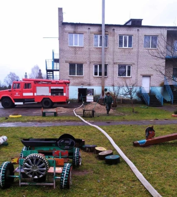 За добу на Волині рятувальники відкачали воду із затопленого дитсадка та 4 домогосподарств