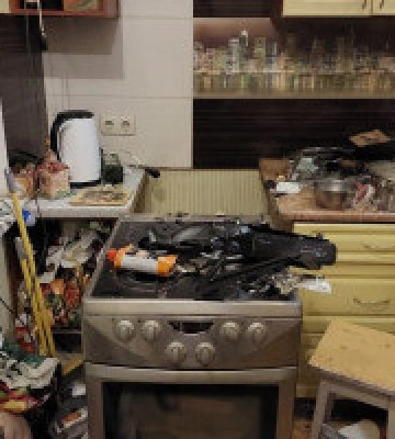 У київській багатоповерхівці пролунав вибух: постраждала дівчина