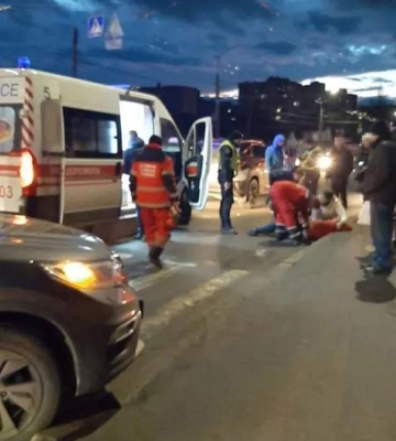 У Вінниці водій на Lexus збив дітей 13 та 14 років