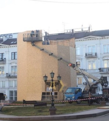 В Одесі розпочали демонтаж пам’ятника Катерині Другій