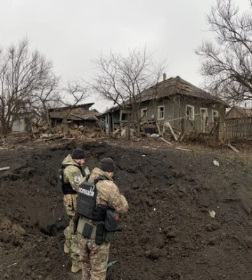 В полиции показали последствия российских обстрелов в Харьковской области 