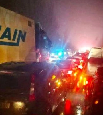 Мешканці Маріуполя виїжджають з міста, рятуючись від холоду, - Андрющенко