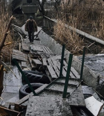 «Там немає місця, яке не полите кров’ю»: Зеленський показав світлини з Бахмута