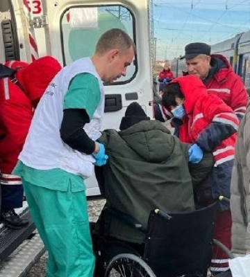 На Львівщину евакуаційним потягом доправили 20 пацієнтів із Дніпропетровщини