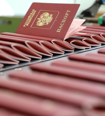 Оккупанты принудительно раздают гражданство РФ детям Луганщины