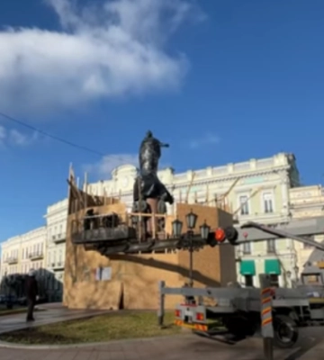 Пам’ятник Катерині II після демонтажу передадуть до художнього музею, – міськрада Одеси