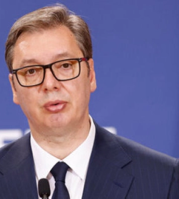 Президент Сербії Вучич закликав сербів на півночі Косова розбирати барикади, оскільки він отимав гарантії від західних країн