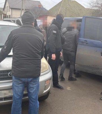 На Одещині ліквідували міжнародний канал переправки людей за кордон