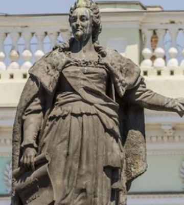В Одессе уже сносят памятник Екатерине II
