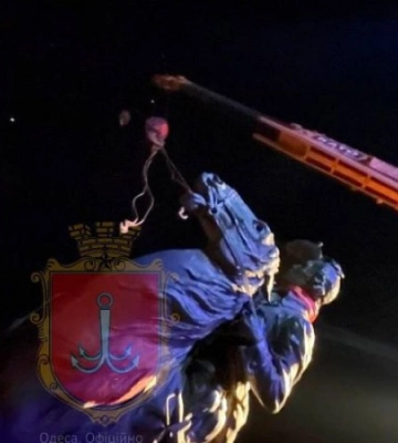 В Одесі демонтували пам&#039;ятник Суворову