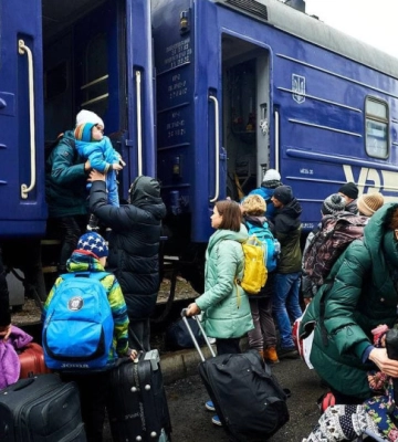 Стало відомо, скільки людей вдалось евакуювати в безпечніші регіони України