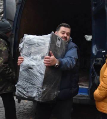 Жителям деокупованих територій та військовослужбовцям передають пічки-буржуйки