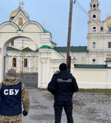 СБУ пришла с обысками в монастыри и соборы УПЦ МП в Хмельницкой области