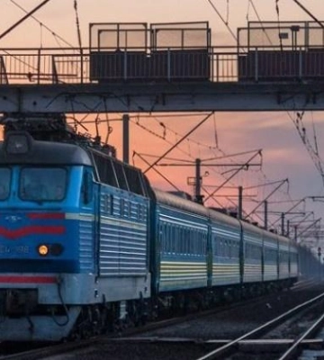 Потяги, які прямують через Полтавщину, затримуються: яка причина