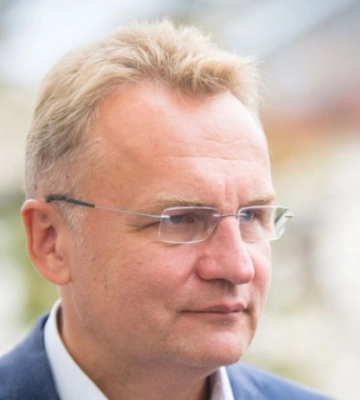 Внаслідок ракетного удару по Львову 90% міста залишилося без світла, – Садовий