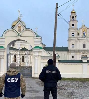 СБУ пришла с обысками в монастыри и соборы УПЦ МП в Хмельницкой области