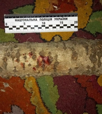 У Рівненському районі 42-річний чоловік поліном забив сусіда