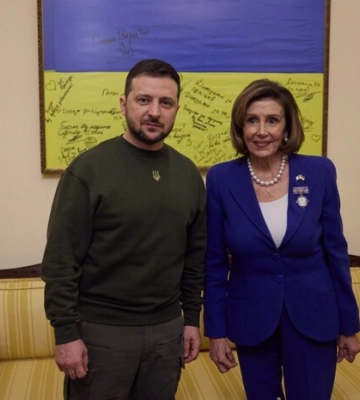 Зеленський зустрівся із Пелосі. Офіс президента розкрив подробиці перемовин