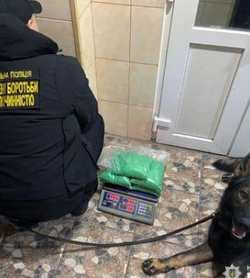 У запорізьке поштове відділення надійшла посилка з небезпечною речовиною - фото