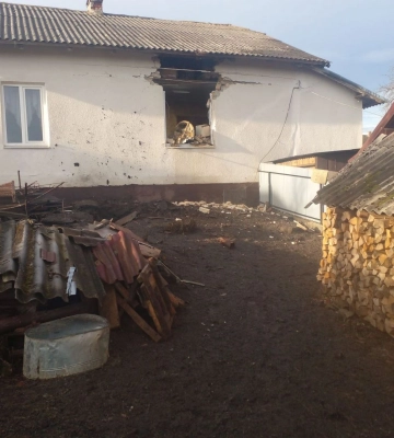 Мама з дитиною були в сусідній кімнаті — влада про приліт ракети у будинок на Прикарпатті