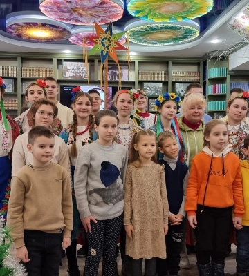 Благодійний різдвяний вертеп завітав до музею Миколи Вінграновського у Первомайську