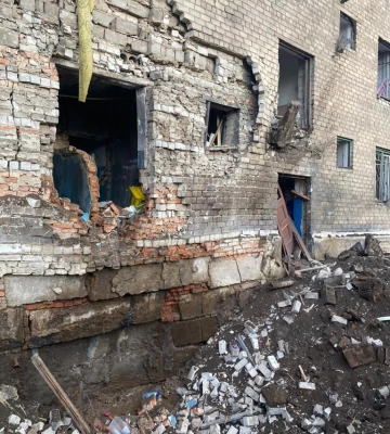 Рашисти завдали 4 ракетні удари по Костянтинівці за день, влучили в центр розміщення ВПО, є поранений (ФОТО)