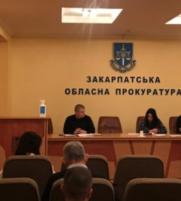 Активізацію боротьби з лісопорушеннями правоохоронці Закарпаття обговорили на засіданні робочої групи в обласній прокуратурі