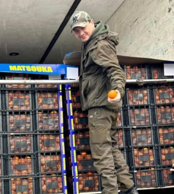 В Николаевскую область привезли 20 тонн гуманитарных мандарин. Кто получил