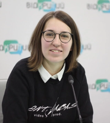 Вечірній пресцентр: у Дніпрі кіностудія «Contrabas» презентувала фільм «Ластівка»