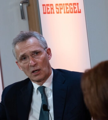 Столтенберг: Військова підтримка України — це найшвидший шлях до миру