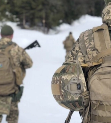 Ситуація на фронті: ЗСУ відбили низку атак і стримують наступ на Бахмут