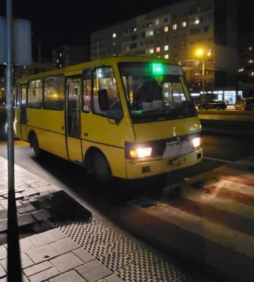 У Львові маршрутка наїхала на літню жінку