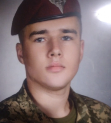 Повернувся навіки: на Волині прощалися з загиблим воїном Романом Журавлем