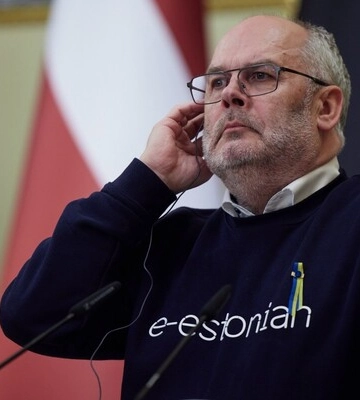 Каріс: Дипломатія не вберегла світ від війни, тому не потрібно говорити з Путіним зараз