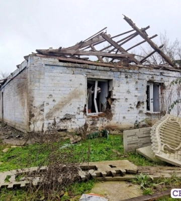 Родина з Миколаївщини намагається відновити зруйнований окупантами сімейний бізнес