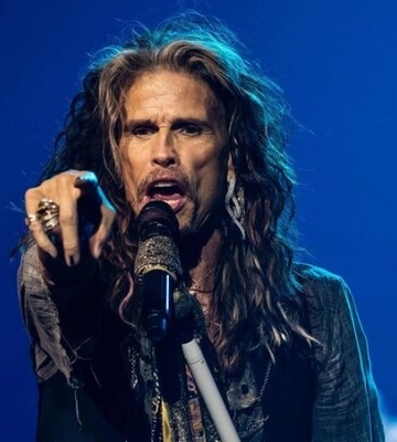 Лідера гурту Aerosmith Стівена Тайлера звинуватили в сексуальному насильстві над неповнолітньою