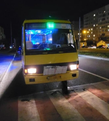 У Львові маршрутка наїхала на літню жінку