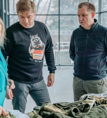Від курток до термобілизни — 1320 комплектів передали військовим з Полтавщини